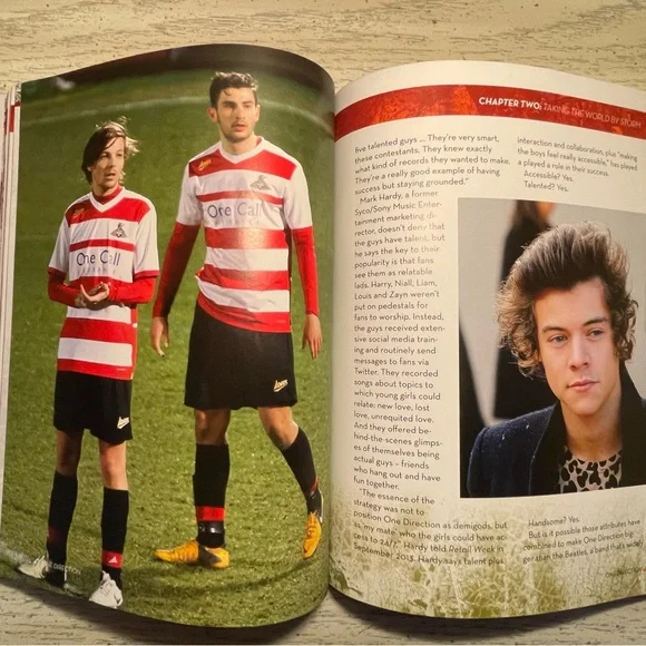 ONE DIRECTION BOOK - Picture 3 of 6